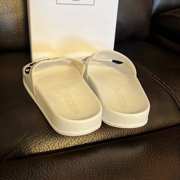 FINAL DROP / SALE!!! Moschino logo rubber slides NWB - Picture 8 of 9
